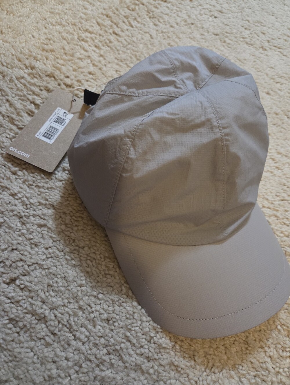 ON Cap Light Gray Performance Baseball Cap